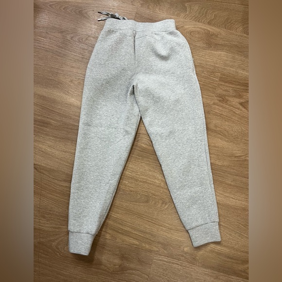 CALIA by Carrie Underwood Light Gray  Joggers - Picture 2 of 3